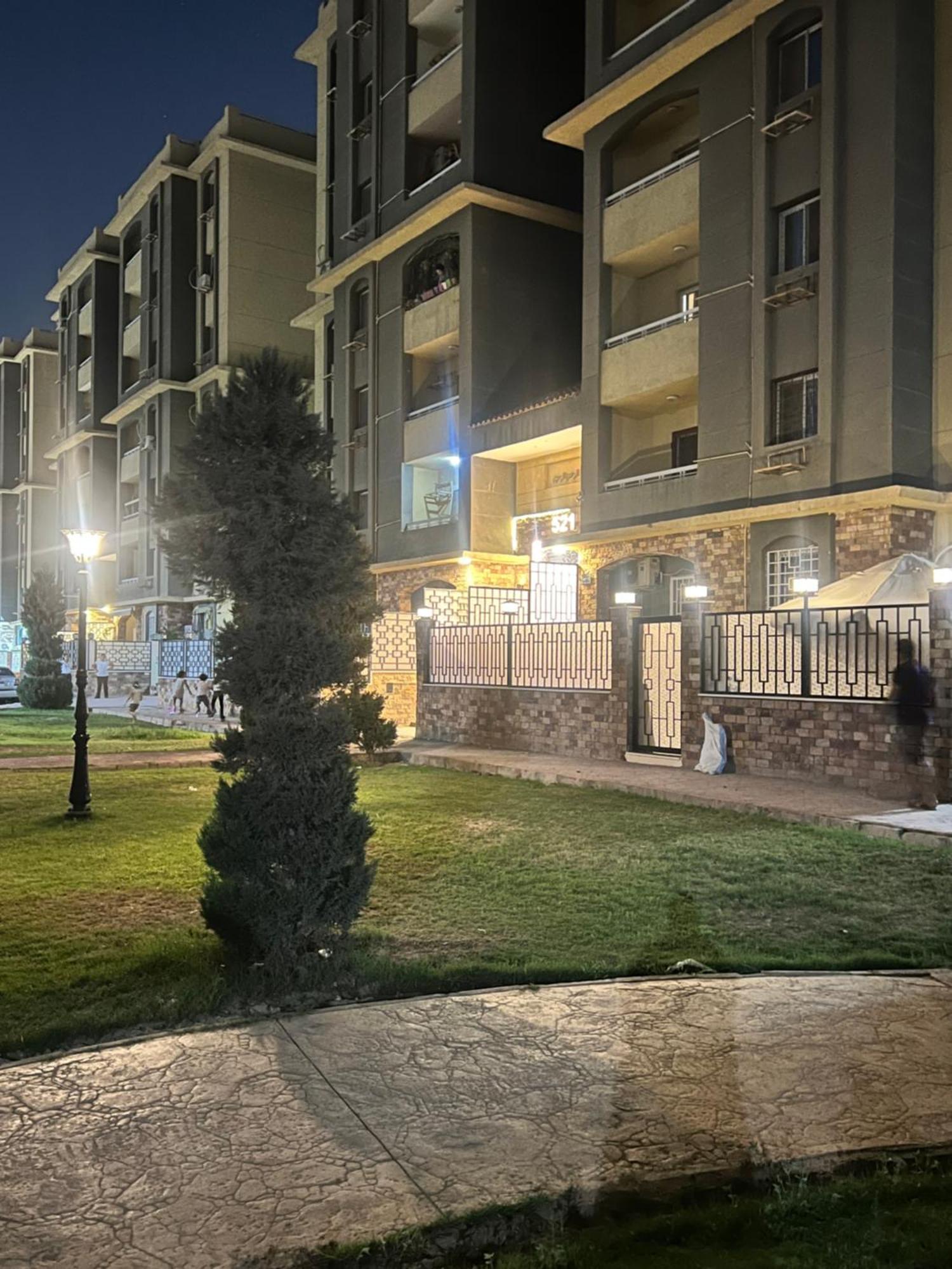 شقه مفروشه ارضي بحديقه خاصه In Apartment